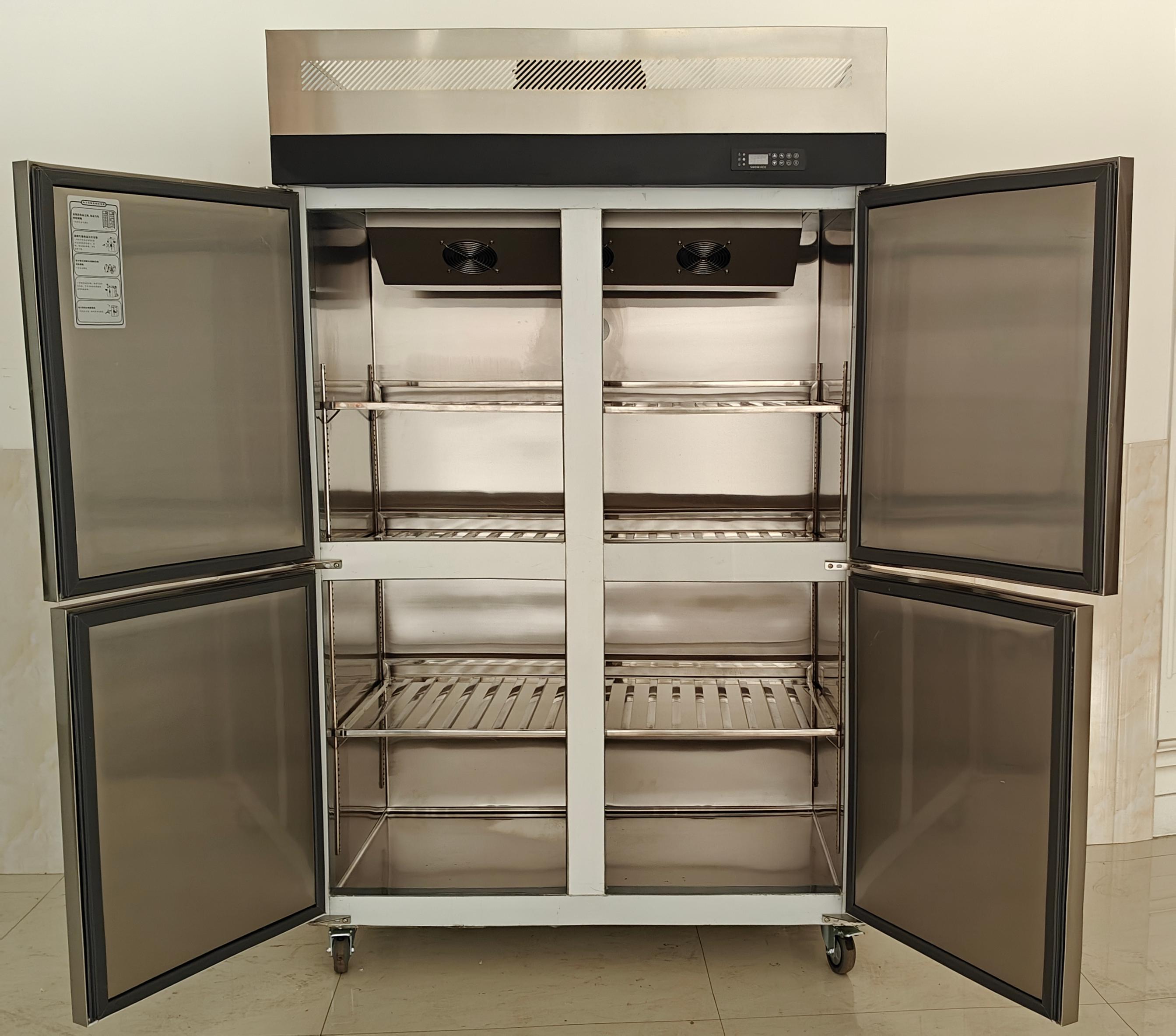 Industriële 4-deurs vrieskast  - Commercial Kitchen Door recensie en prijs